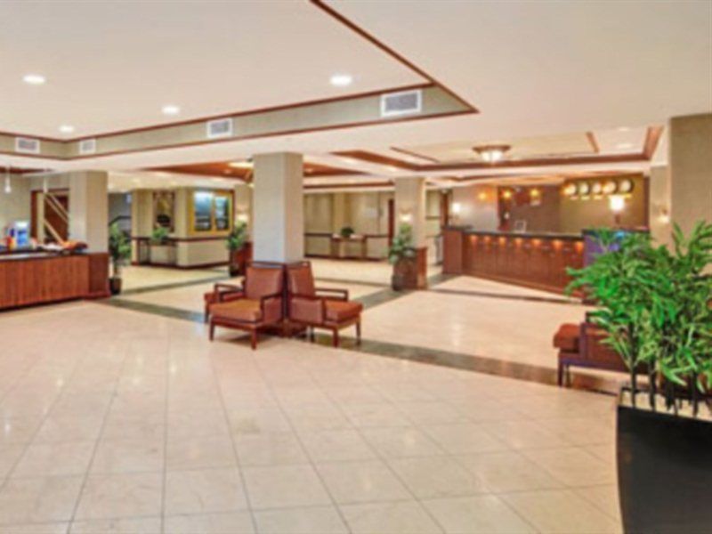 Wyndham Garden Hotel Newark Airport Exterior foto